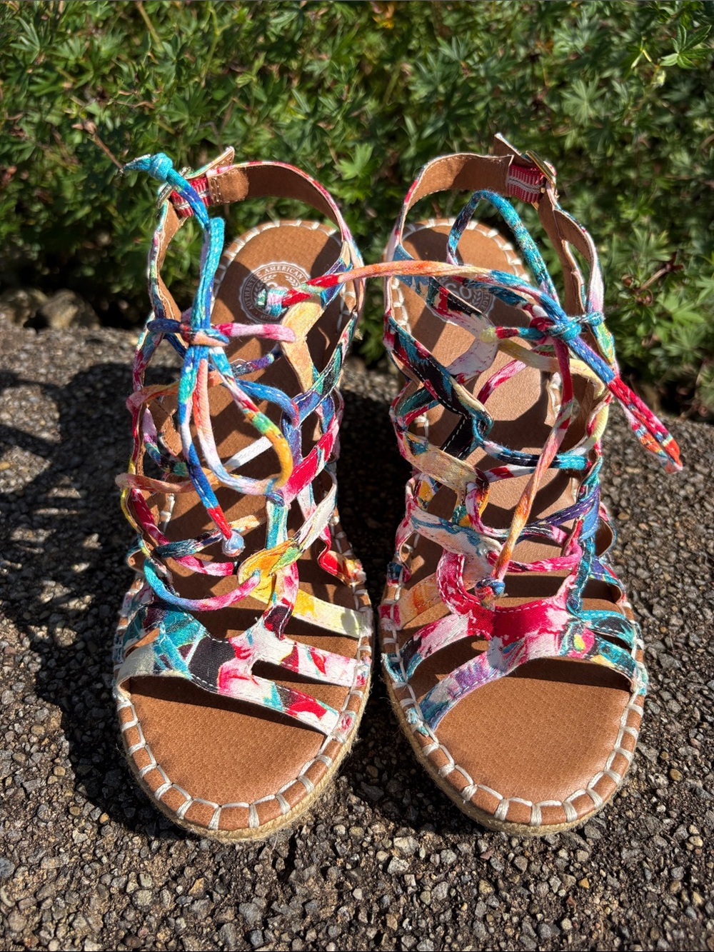 NWOT SO Floral Canvas Strappy Braided Jute Espadrille Wedge Sandals Size 6 1/2
